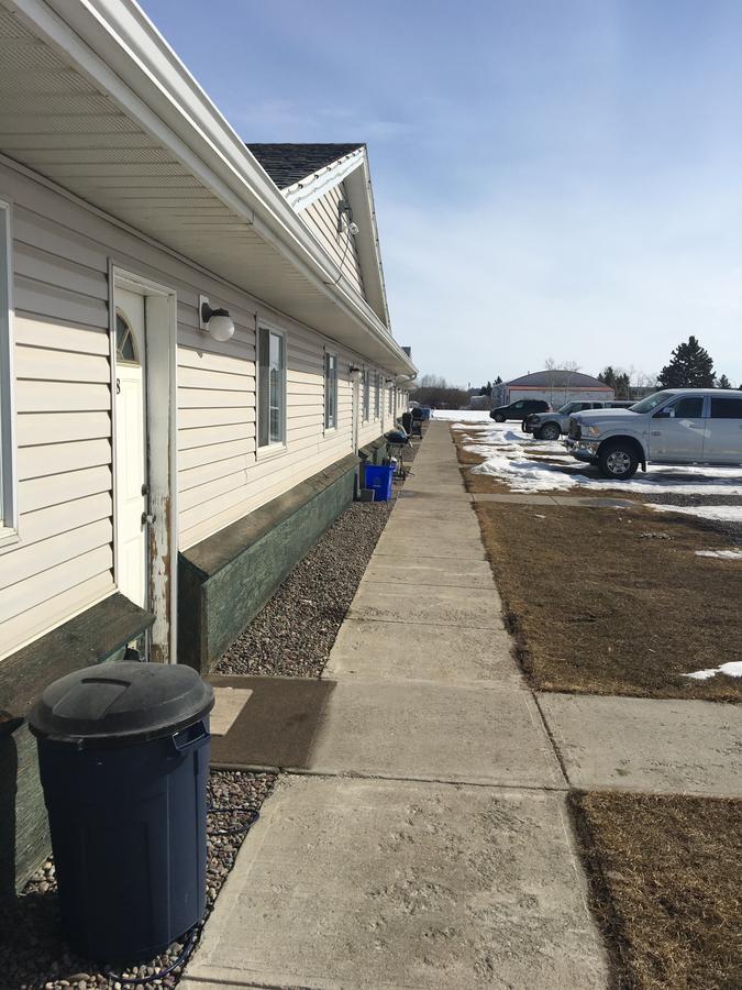 Bulldog Inns Sundre Exterior foto